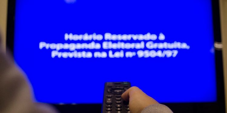 Propaganda eleitoral gratuita no rádio e na TV termina nesta quinta-feira (3)