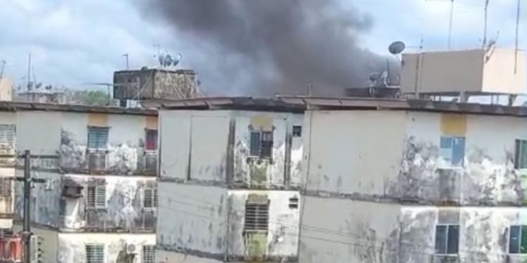 Incêndio atinge prédio em Paulista