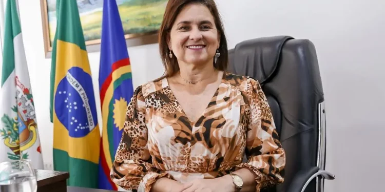 Professora Elcione é reeleita prefeita de Igarassu