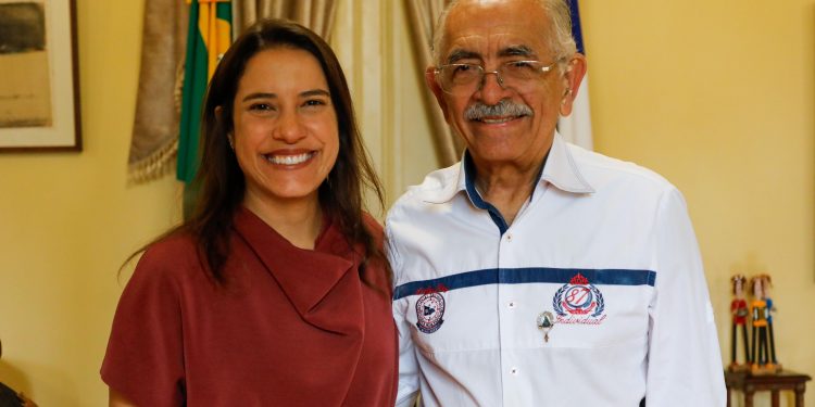 Yves assegura com Raquel conclusão da duplicação da PE-01