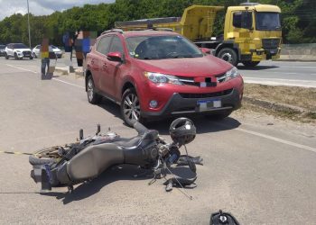 Motociclista é atropelado por carreta na BR-232