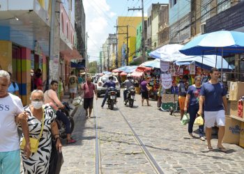 Comércio do Recife abrirá de domingo a domingo a partir desta sexta (15)