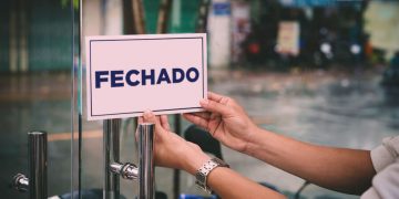 Confira o que abre e fecha no Grande Recife durante o feriado do Dia de Finados