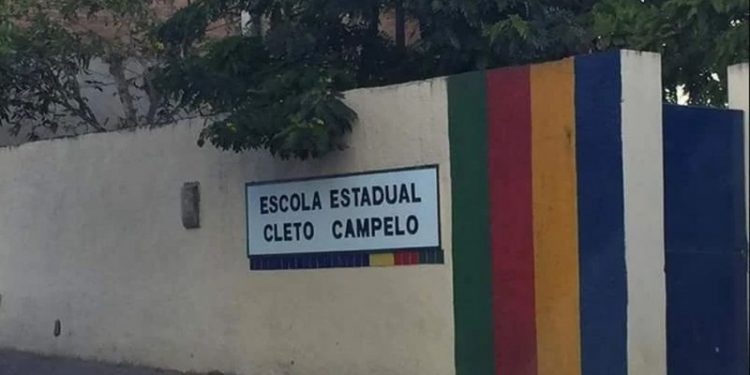 Alunos explodem bomba caseira em escola em Gravatá