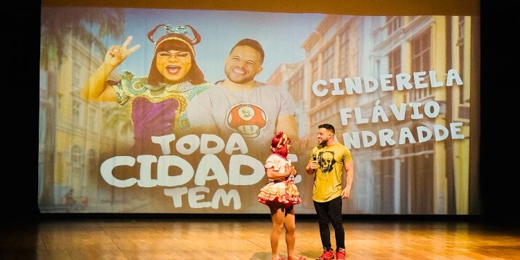 Cinderela e Flávio Andradde chegam a Caruaru, pela primeira vez, com o show de comédia ‘Toda cidade tem’