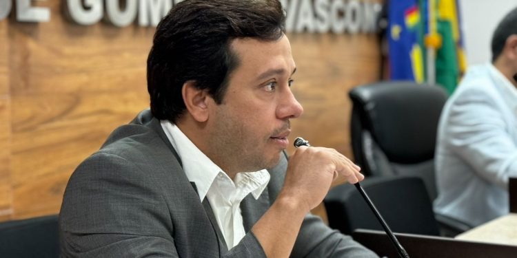 Vitória de Flávio do Cartório: Justiça condena propagadores de Fake News a pagar 5 mil reais