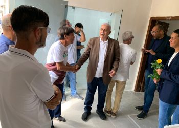 Ramos visita gabinete e promete melhorias no atendimento à população do Paulista