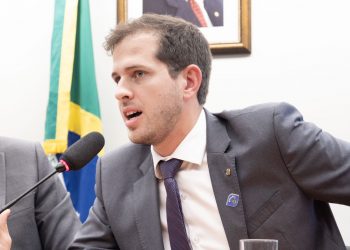 Comissão de Educação da Câmara aprova nacionalização do Embarque Digital