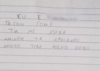 Bilhete de adolescente pedindo ajuda a vizinha salva mãe e irmã de cárcere privado
