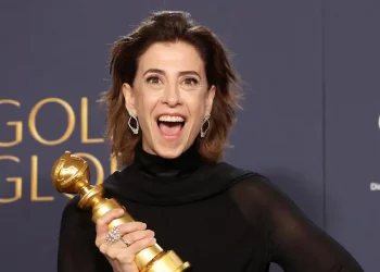 Fernanda Torres leva Globo de Ouro por atuação em Ainda Estou Aqui