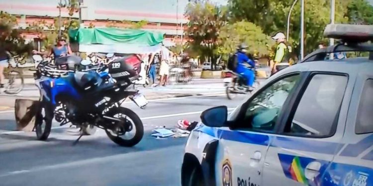 Jovem de 25 anos morre após acidente entre moto e carreta