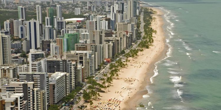 Recife é a capital com o aluguel mais caro para morar no Nordeste e o terceiro do Brasil