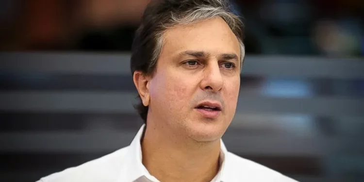 MEC anuncia reajuste no salário de professor; piso vai a R$ 4,8 mil