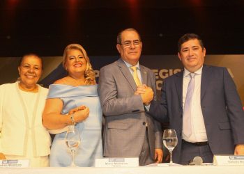 Prefeito Mano Medeiros toma posse em Jaboatão dos Guararapes