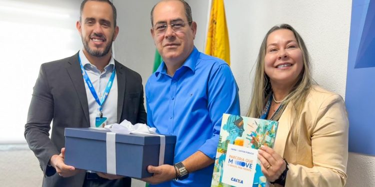 Mano Medeiros reforça parceria do Jaboatão com a Caixa Econômica Federal