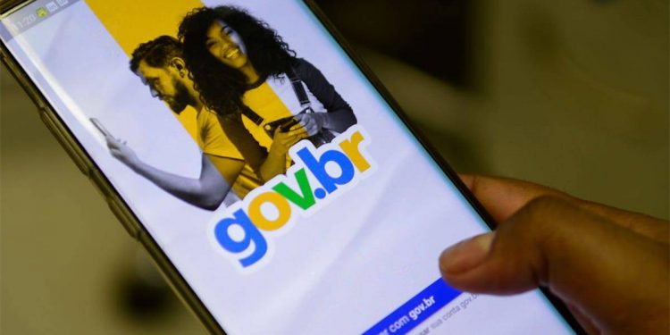 Mais de 108 mil aposentados e pensionistas do governo de Pernambuco precisam fazer ‘prova de vida’ em 2025