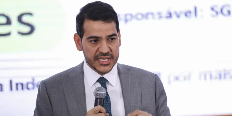 AGU pede à PF abertura de inquérito policial para investigar fake news sobre o PIX