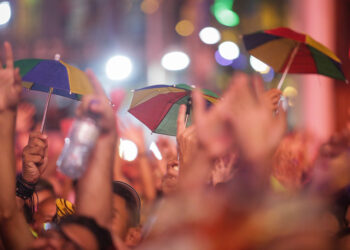 Ritmos e Tradições Marcam a Abertura do Carnaval do Recife no Marco Zero