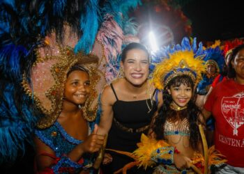 Carnaval: Governadora Raquel Lyra acompanha folia em todas as regiões do Estado