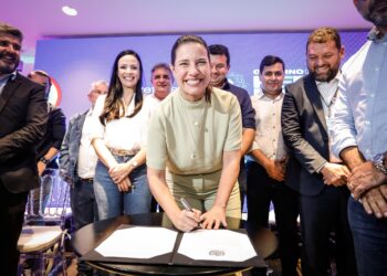 Governadora Raquel Lyra assina ordem de serviço para construção de mais nove creches, beneficiando cidades do Sertão e Agreste