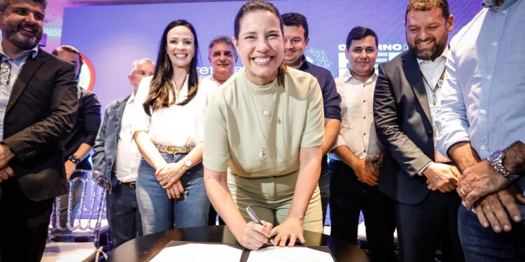 Governadora Raquel Lyra assina ordem de serviço para construção de mais nove creches, beneficiando cidades do Sertão e Agreste