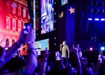 Carnaval do Recife 2025 começa em grande estilo com Ney Matogrosso, Raphaela Santos e homenagem a Marron Brasileiro