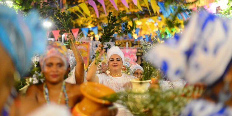 Ubuntu celebra a cultura negra e abre os caminhos para o Carnaval do Recife
