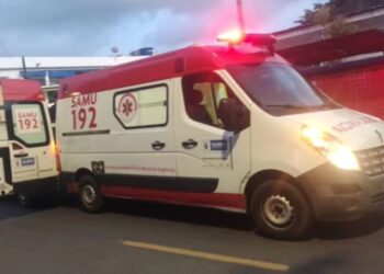 Ambulância do Samu é furtada em frente a policlínica na zona Norte