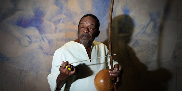 Homem invade casa onde morava Naná Vasconcelos