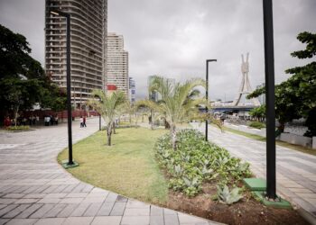 Recife ganha novo espaço de convivência e lazer no Pina