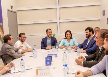 Prefeita Elcione assina contrato do 3º lote das casas do programa Minha Casa Minha Vida