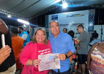 Jeane Candido participa da Regularização Fundiária em Cajueiro Seco