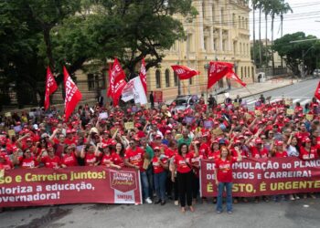 Sintepe convoca ato de paralisação da rede estadual de ensino
