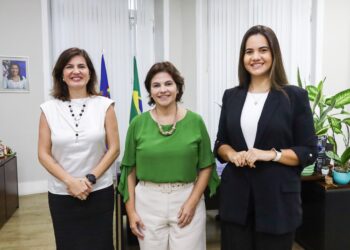 Mirella e Priscila discutem ações para a segurança em Olinda