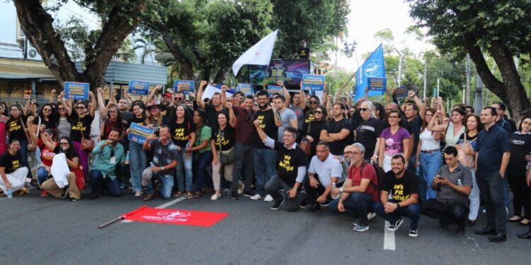 Servidores do TJPE aprovam estado de greve e alertam: “Se não negociar, o TJ vai parar”
