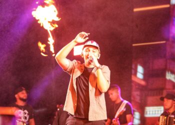 João Gomes abre a maratona de shows da Festa da Pitomba 2025