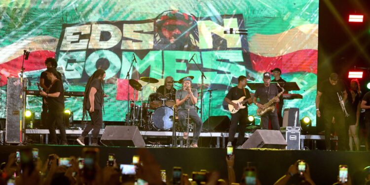 Ritmo do reggae embalou a 3ª noite de atrações da Festa da Pitomba, em Jaboatão