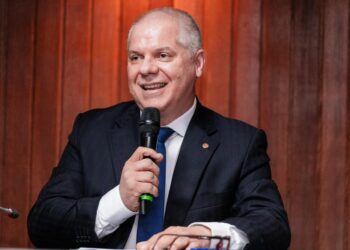 Alessandro Stefanutto, presidente do INSS, é afastado após operação da PF