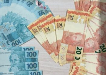 Homem é preso em flagrante quando tentava retirar R$ 3 mil em dinheiro falsificado em agência dos Correios