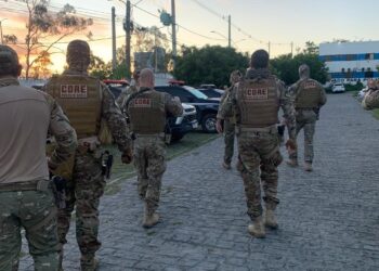 Polícia cumpre mandados contra membros de torcidas organizadas em Caruaru