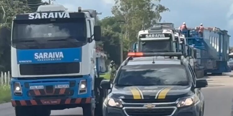 Transporte do transformador retoma estrada para encerrar ciclo em PE