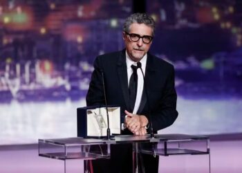 Pernambucano Kleber Mendonça Filho vence como Melhor Direção em Cannes pelo filme ”O Agente Secreto”
