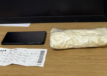 Grávida é presa em flagrante com pasta base de cocaína em bolsa de mão no Aeroporto do Recife