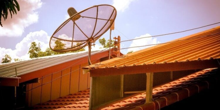 Mais de 2,9 mil famílias em Recife têm até 30 de junho para garantir parabólica digital gratuita