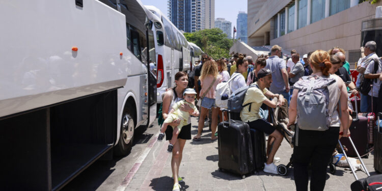 Itamaraty reforça alerta para que brasileiros não viajem a Israel