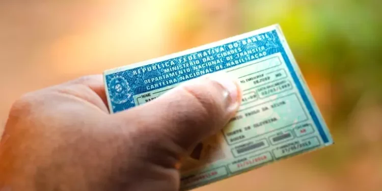 Lula veta exigência de exame toxicológico para obtenção de CNH nas categorias A e B