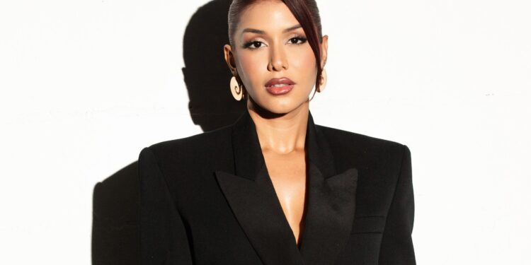 Priscila Senna anuncia gravação de DVD no Marco Zero para celebrar 15 anos de carreira