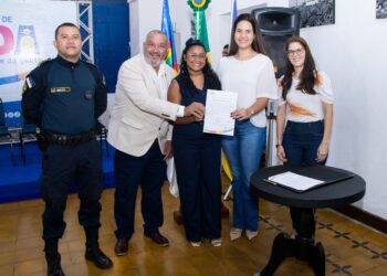 Mirella reforça segurança com a posse de 17 novos guardas municipais