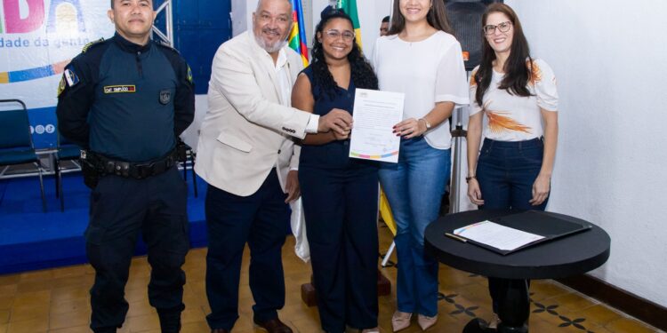 Mirella reforça segurança com a posse de 17 novos guardas municipais