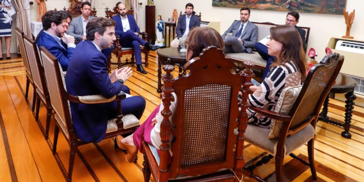 Governo de Pernambuco anuncia nova fábrica de e-metanol de R$ 2 bilhões no Complexo de Suape